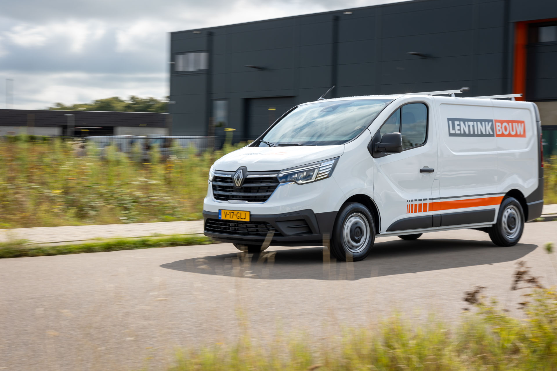 Lentink Bouw nieuwe Renault bus voorzijde aug 2024